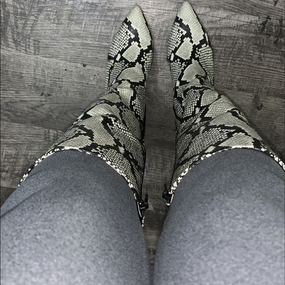 I.N.C International Authentic Snakeskin Boots SOLD - Picture 4 of 8